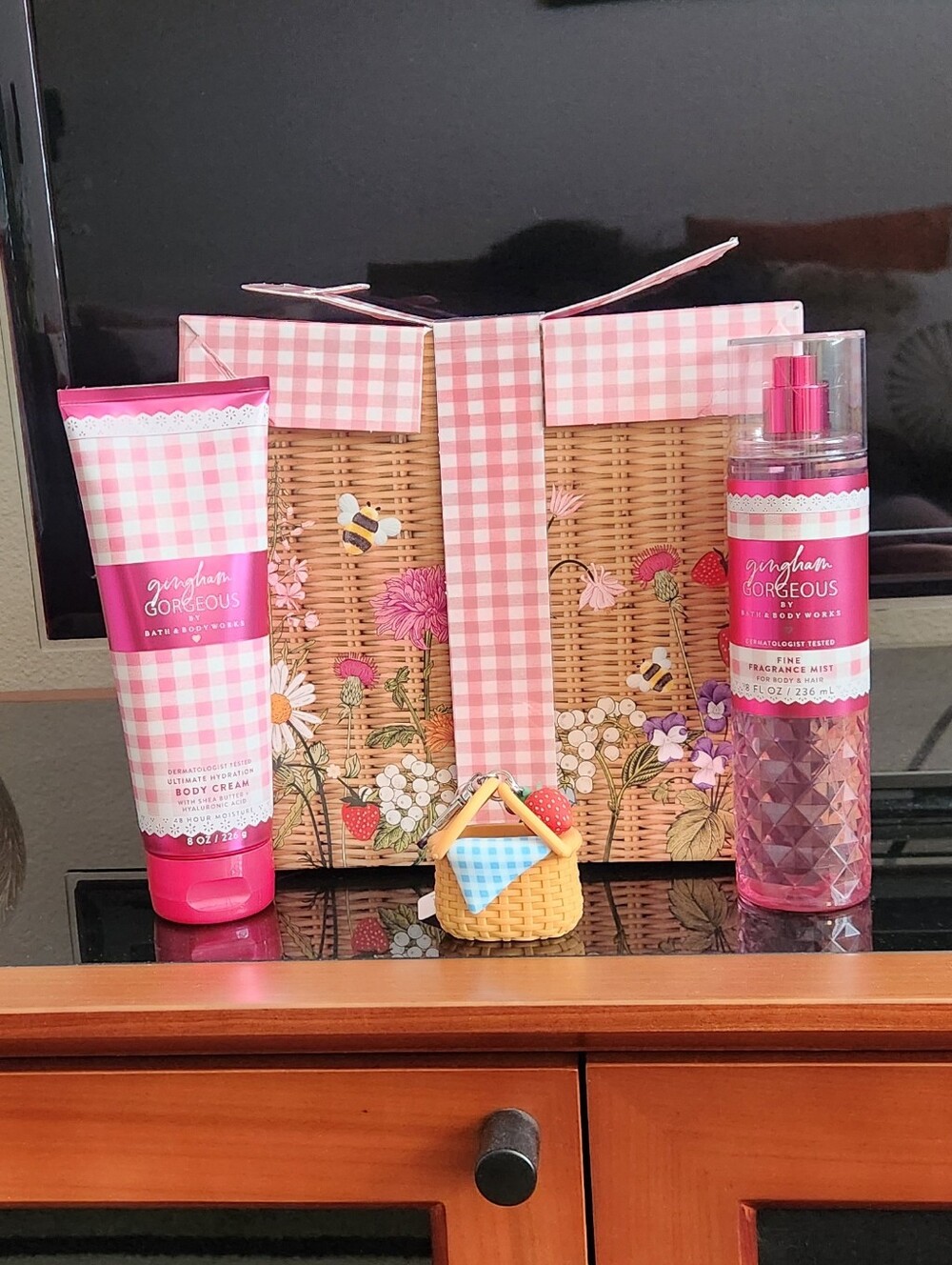 Bath & Body Works Gingham Gorgeous Pink Body Cream & Mist Duo